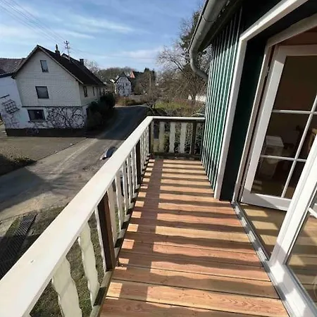 Schoene Mit Balkon 別荘 *