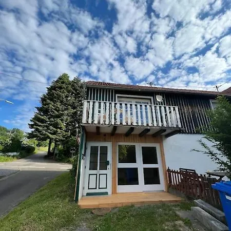 Schoene Mit Balkon *