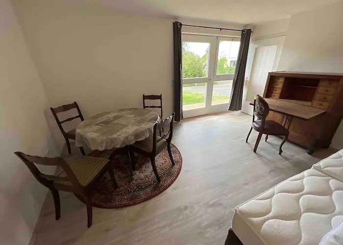 Semesterbostad Schoene Mit Balkon