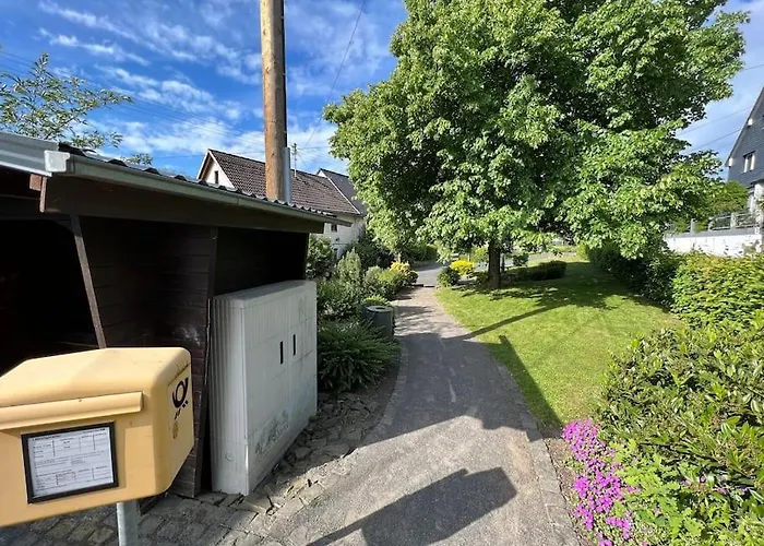 Schoene Mit Balkon Semesterbostad